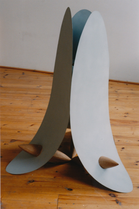 z.t.(groep van 3) cederhout metaal circa 60 x140 cm